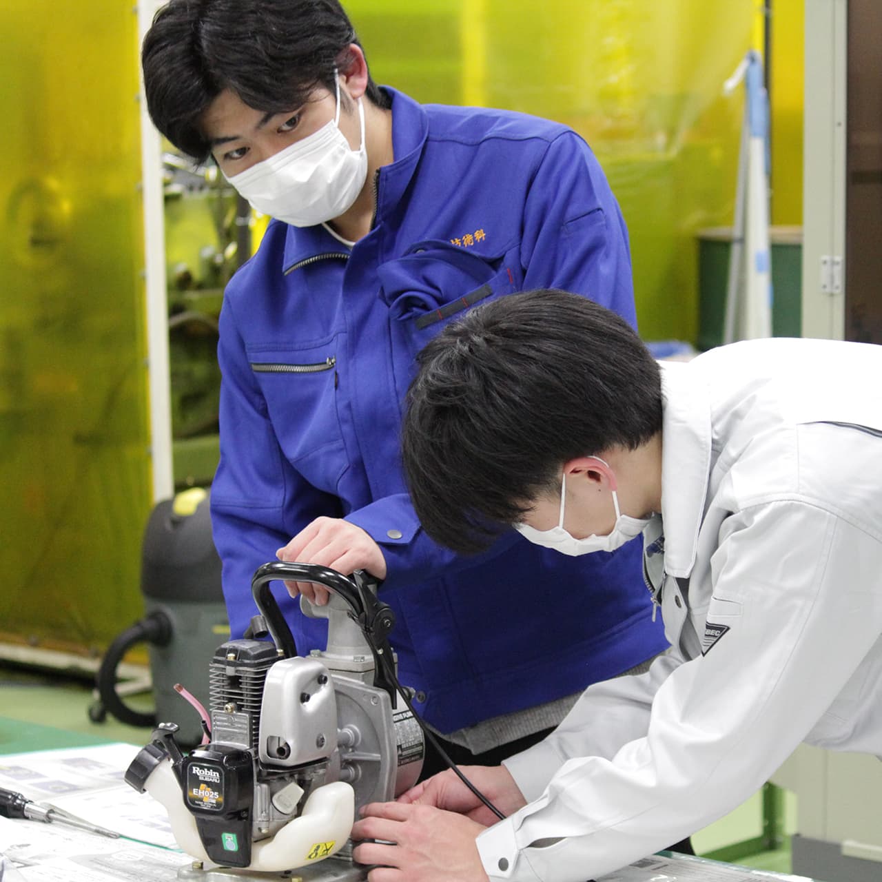 写真：機械解剖風景